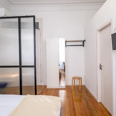 Essence By Minhos Guest